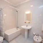 Venezuela Hotel *